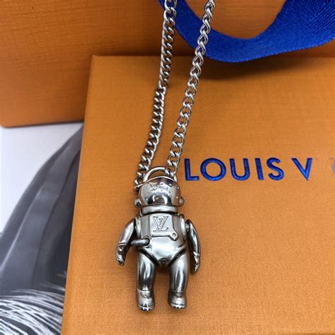 louis vuitton astronaut necklace fake